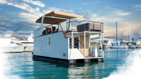 Floating House Adela